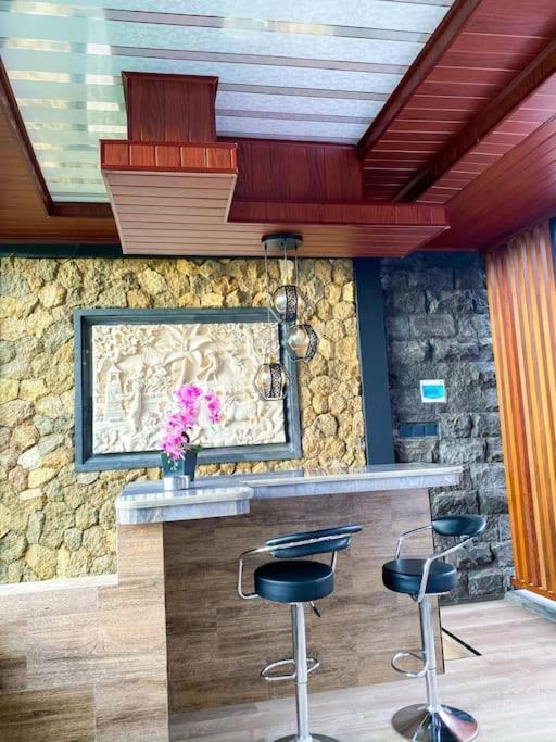 Tori Klumpu, 3 Bedroom Artistic Villa, Dual Views Near Ubud Badung  Exterior photo